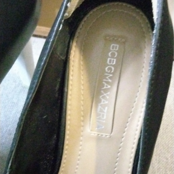 BCBG heels 👠 - Picture 4 of 7